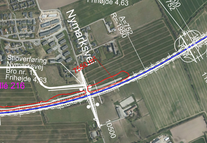 Kortudsnit øst for Nymarksvej med et rødt areal nord for vejen, påtegnet 7550 m².